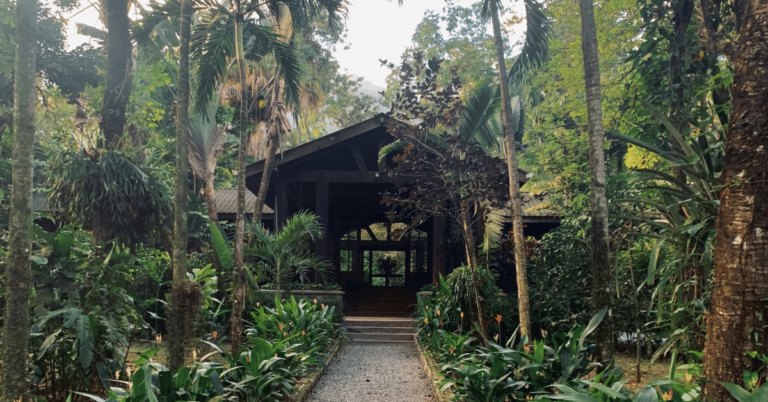 Lodge and Spa Pico Bonito entrance to resort