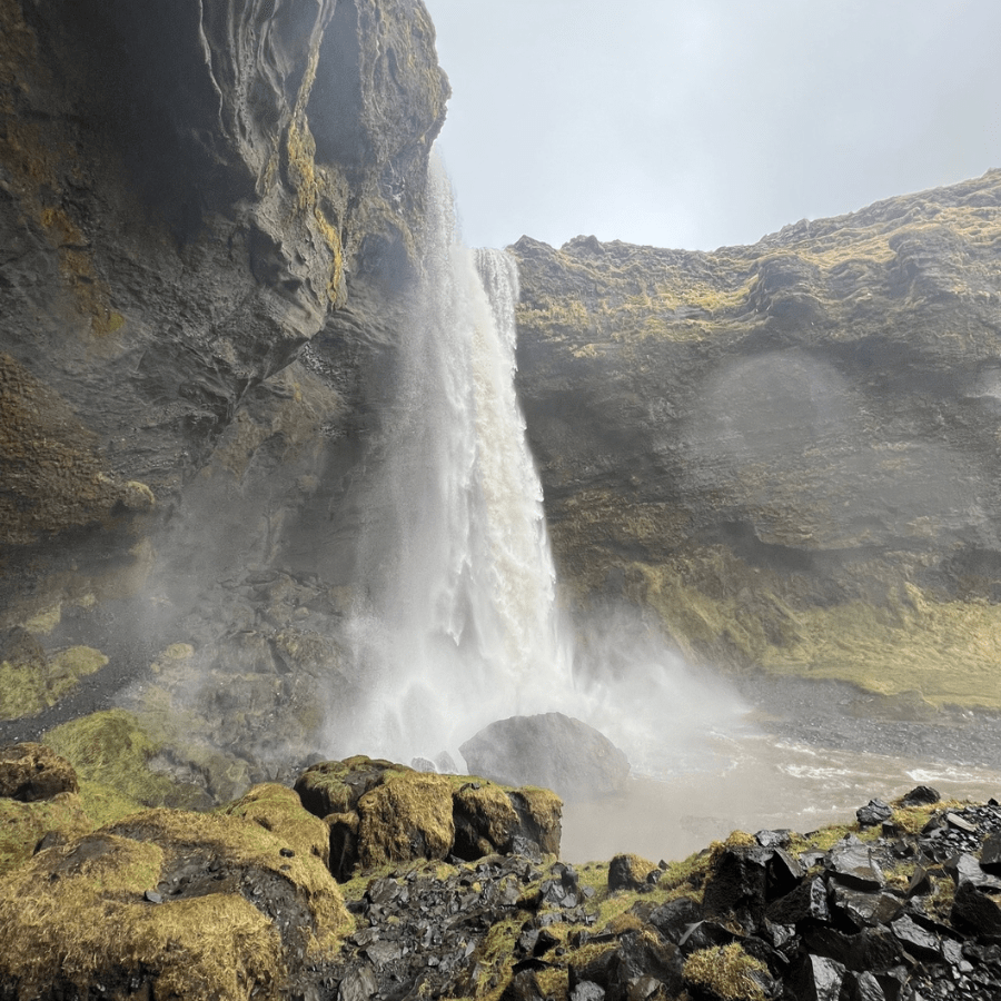 Kvernufoss Waterfall (sideview)